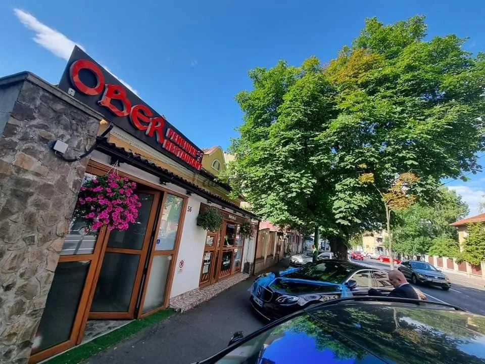Intrarea în Pensiunea Casa Ober din Brașov