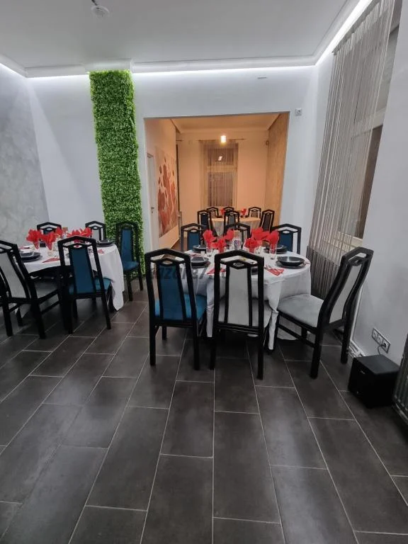 Sala de mese a restaurantului Casa Ober