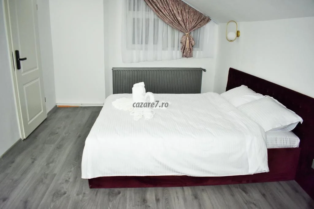 Cameră luminoasă Casa Ober cu pat dublu